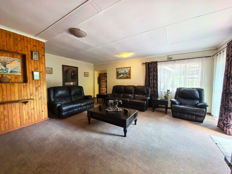 4 Bedroom Property for Sale in Vaalpark Free State